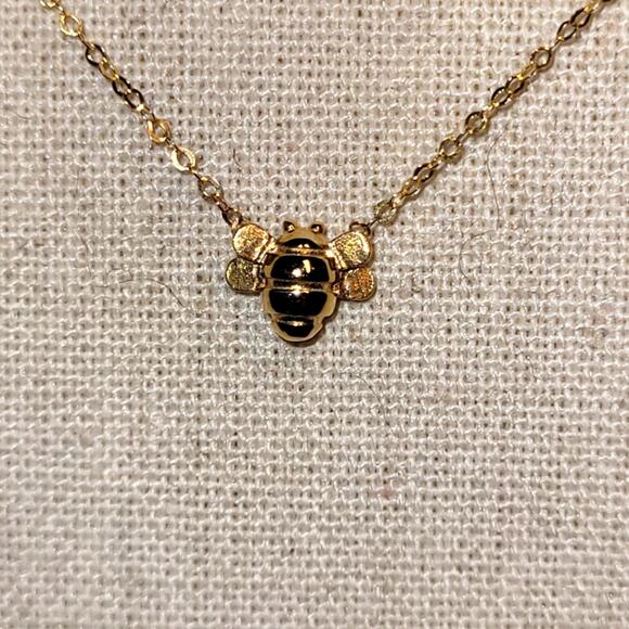 Kays 10kt Gold Honey Bee Pendant Necklace Delicate 18